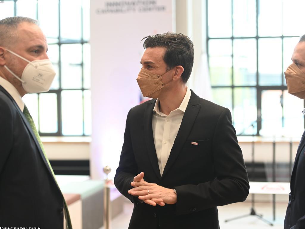 ផលប៉ះពាល់នៃបច្ចេកវិទ្យាថ្មីចំពោះសុខភាព