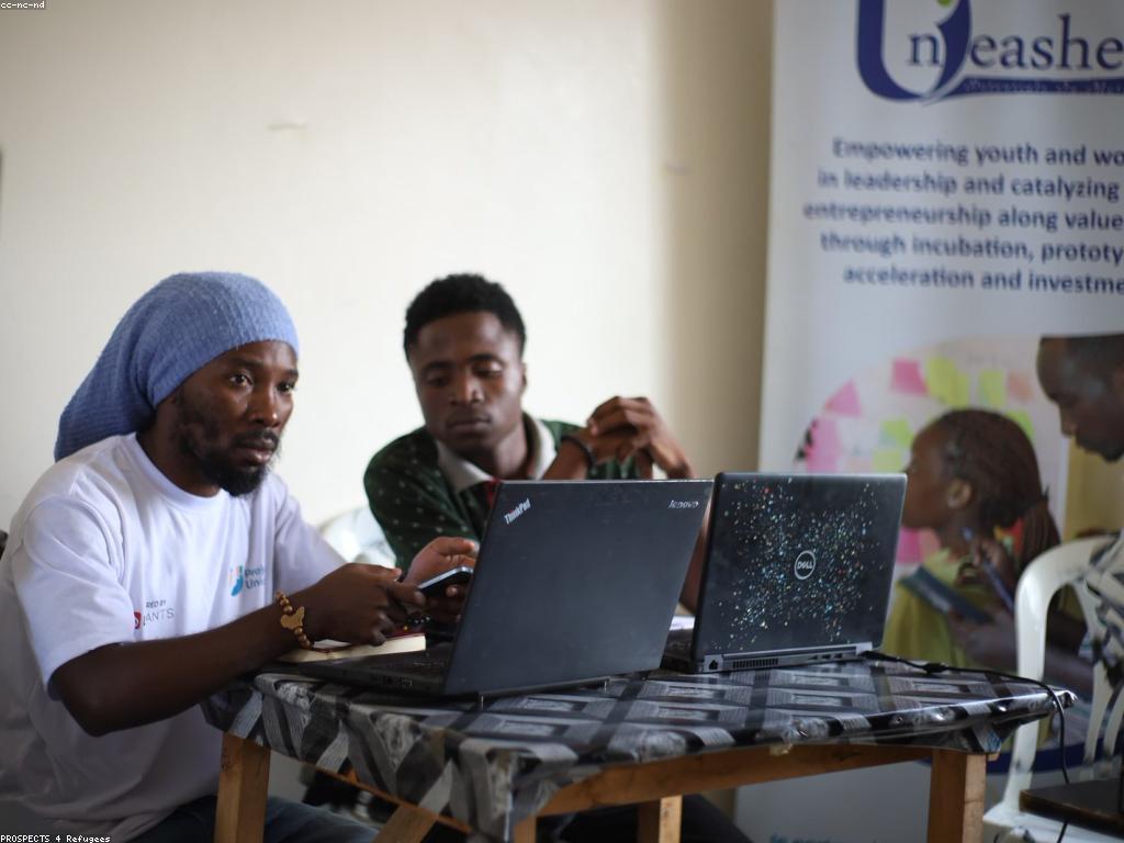 ការប៉ះពាល់នៃសេដ្ឋកិច្ចឌីជីថលនៅក្នុងសង្គមសម័យថ្មី