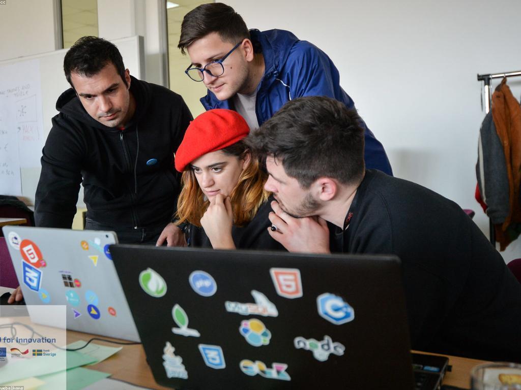 ឥទ្ធិពលនៃសេដ្ឋកិច្ចឌីជីថលលើអាជីវកម្ម