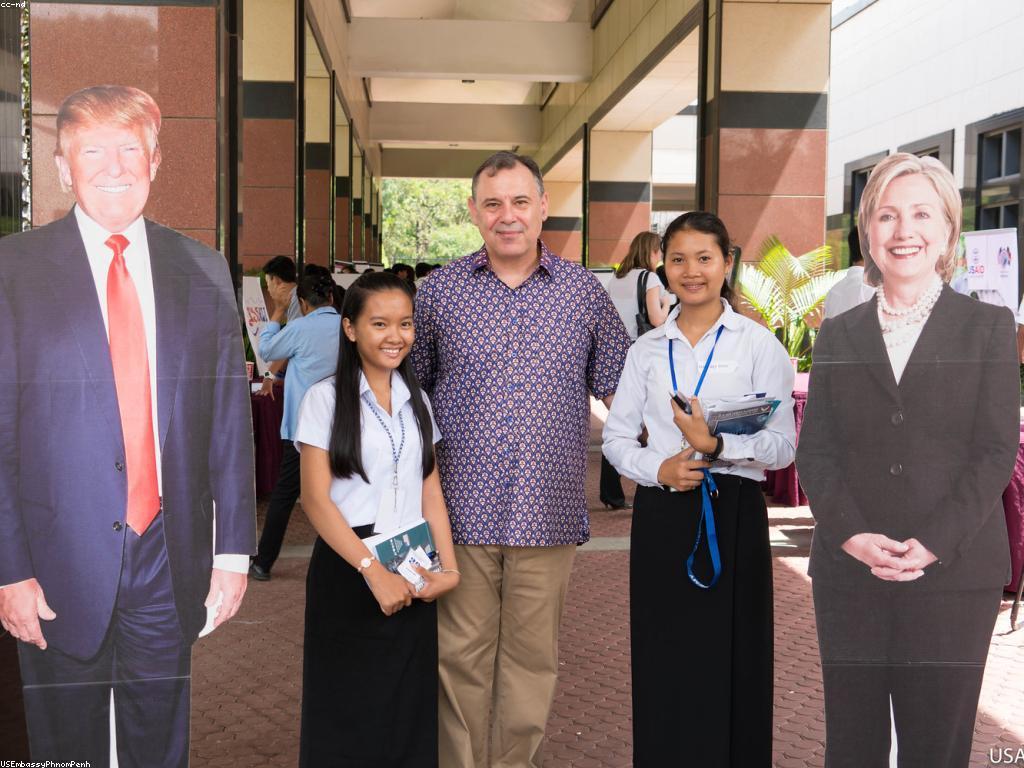 ការលូតលាស់នៃសេដ្ឋកិច្ចឌីជីថលនិងការបង្កើតឱកាសអោយសាកល