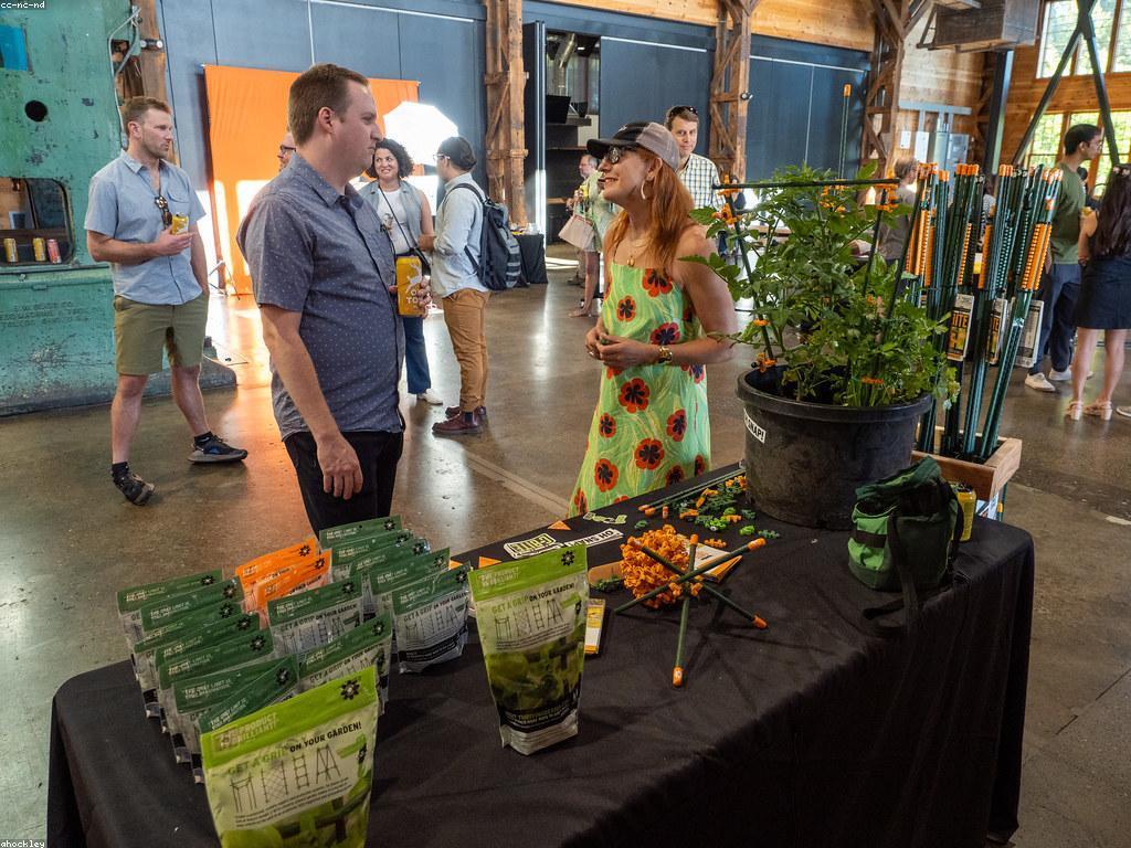 ការបង្កើតអាជីវកម្ម: របៀបជោគជ័យក្នុងការចាប់ផ្តើមអាជីវកម្មថ្មី